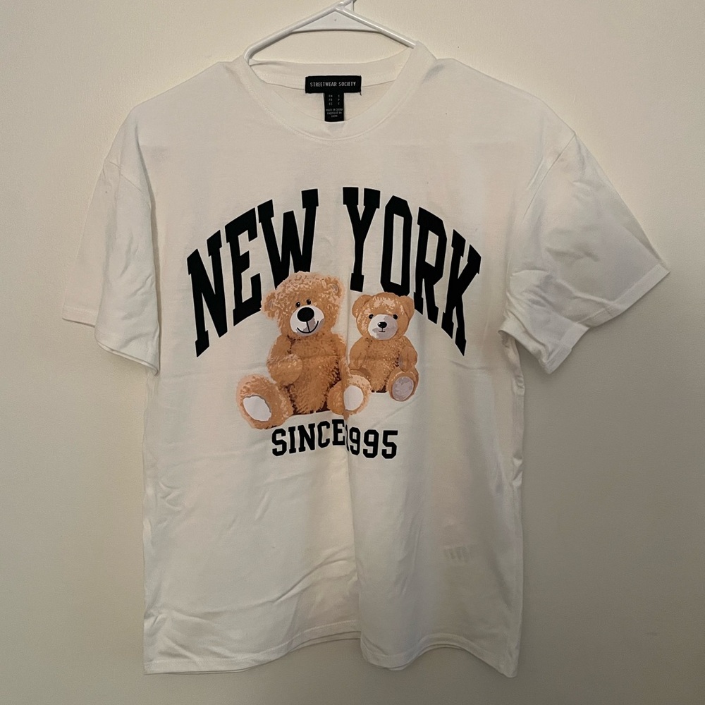 NY teddy bear white tee size small